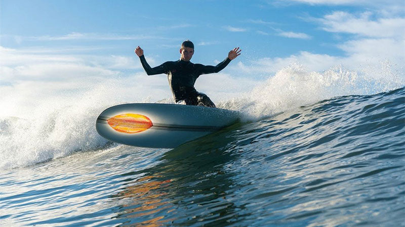 成熟したエレガンスにスピード感と斬新さをかけ合わせたアプローチ。